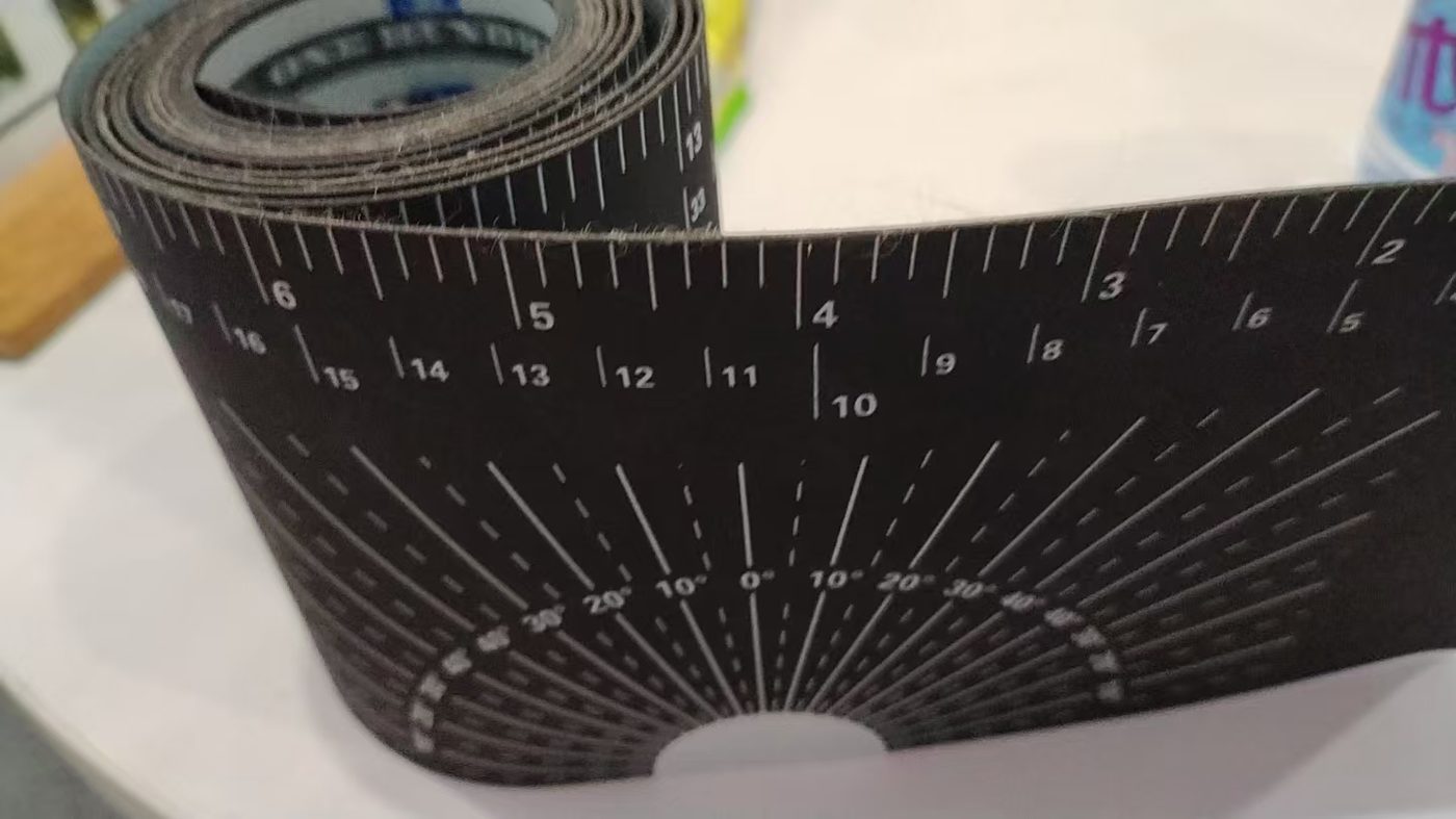Flexible pipe measuring tool